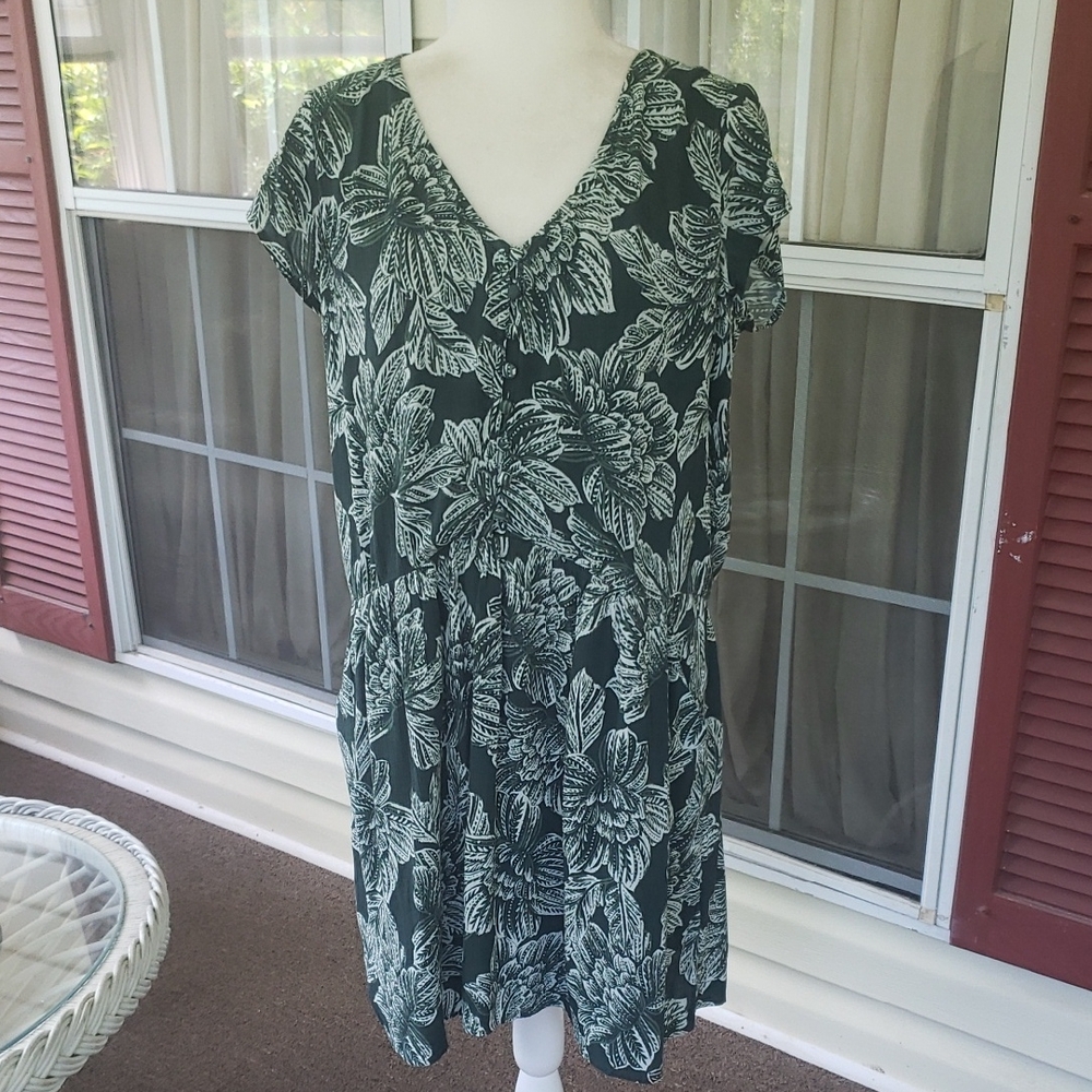 Garnet Hill Marina Crepe Floral V-Neck A-line Silhouette Dress